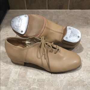 Sansha leather taps. Womens6/youth 4